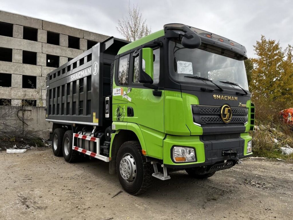 Самосвал Shacman 6X4 X3000 SX32586T384