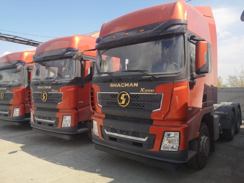 Тягач Shacman 6x4 SX42584V324 купить